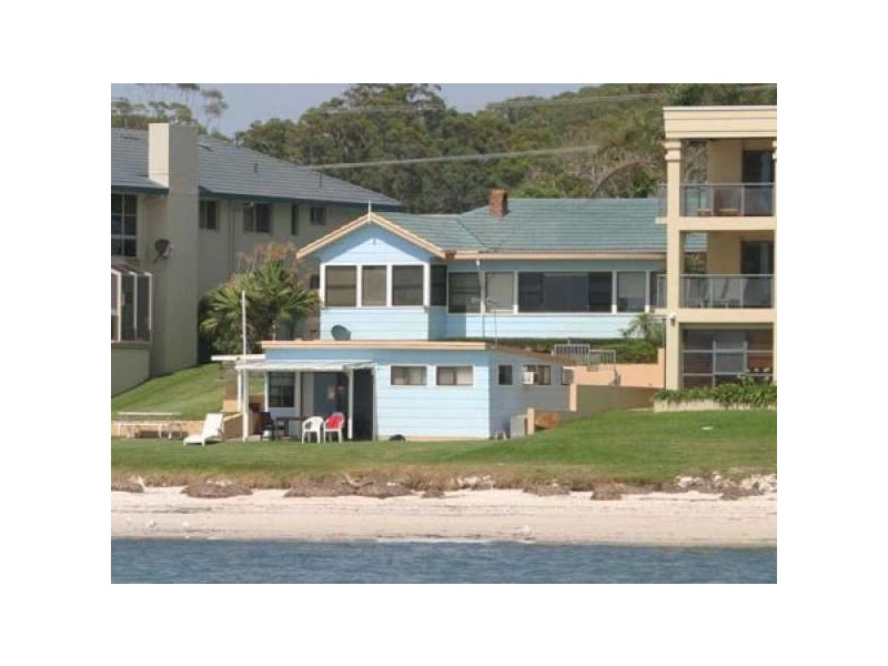 219 Soldiers Point Rd, Salamander Bay NSW 2317