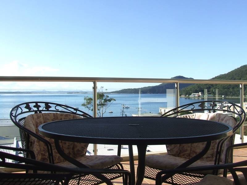 2/303 Messines Street, Shoal Bay NSW 2315