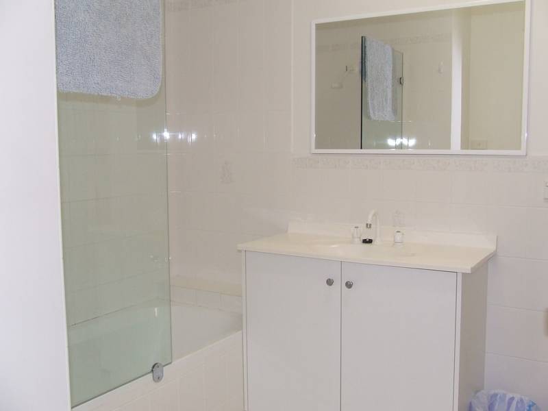 2/18 Kent Gardens, Soldiers Point NSW 2317