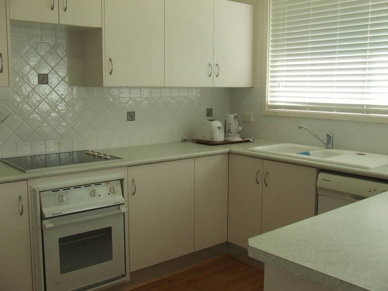 2/18 Kent Gardens, Soldiers Point NSW 2317