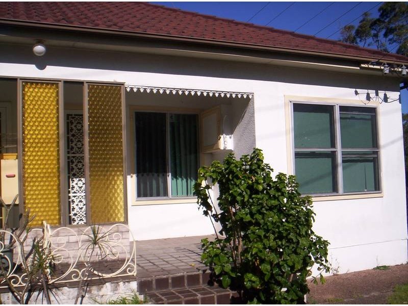 2/11 Government Road, Shoal Bay NSW 2315