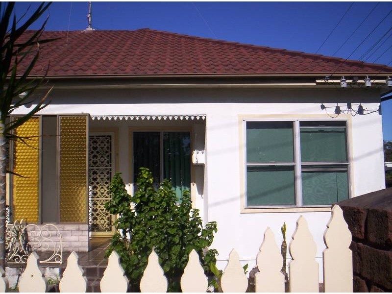 2/11 Government Road, Shoal Bay NSW 2315
