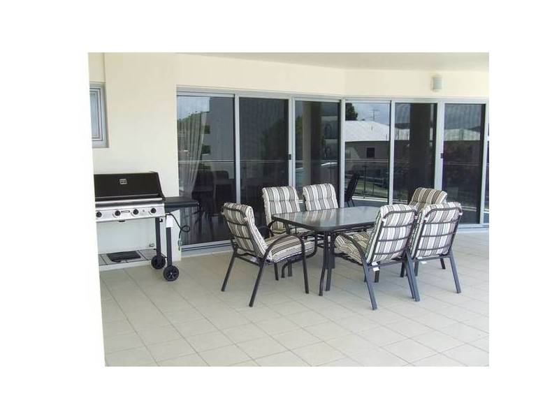 2/57-59 Magnus Street, Nelson Bay NSW 2315