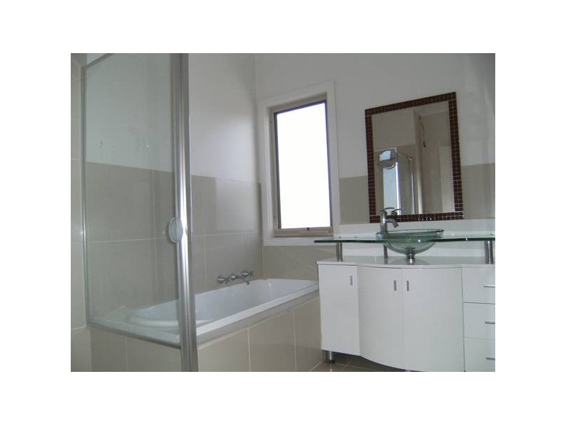 37 Waranga Drive, Kialla VIC 3631