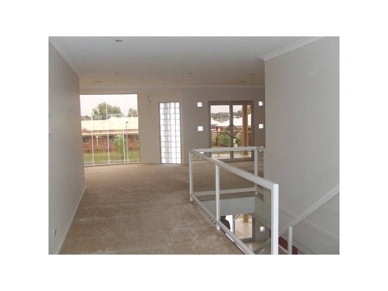 37 Waranga Drive, Kialla VIC 3631