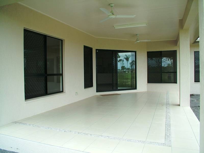 8 Chatham Court, Rupertswood QLD 4817