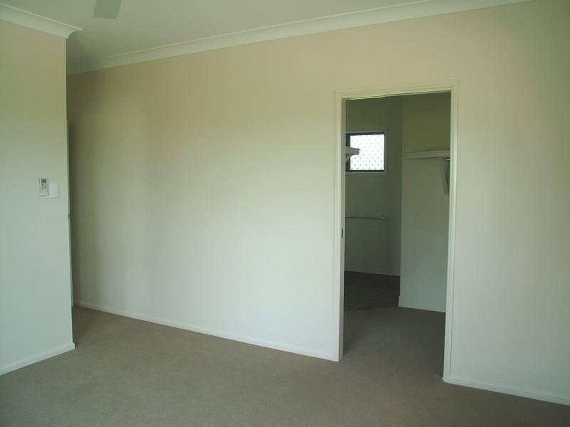 8 Chatham Court, Rupertswood QLD 4817