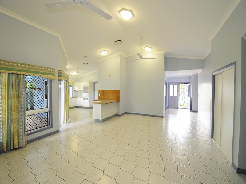 17 Eureka Crescent, Kirwan QLD 4817