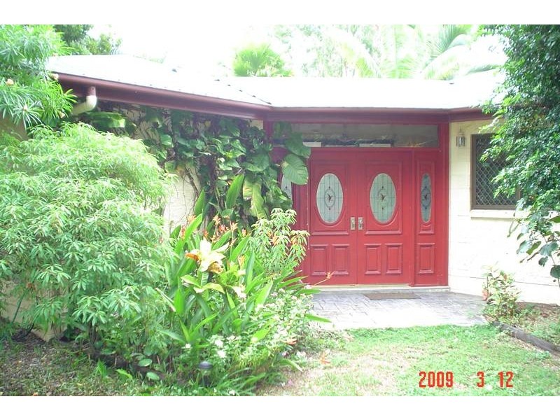 Bushland Beach QLD 4818