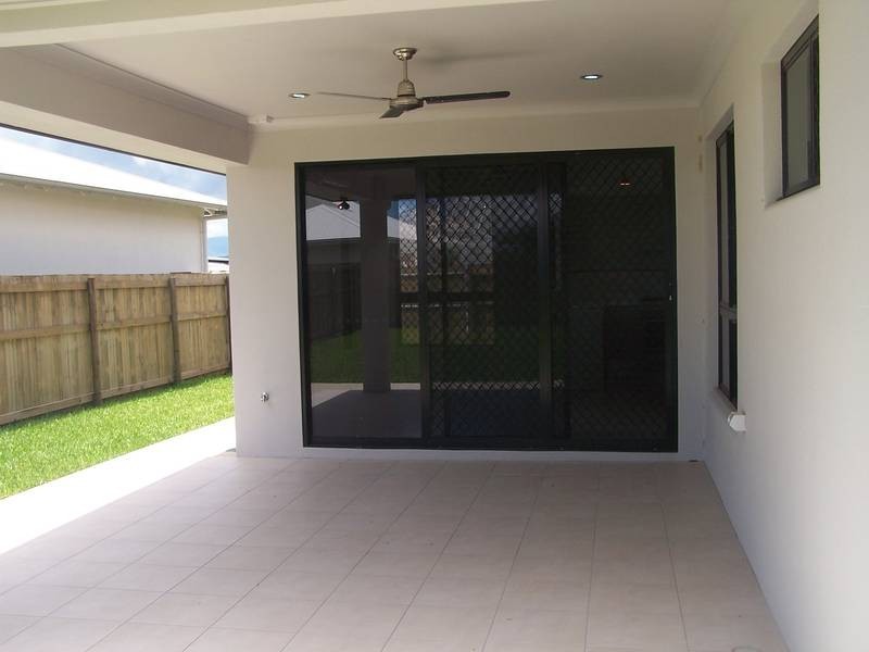 18 Waterstone Terrace, Fairfield Waters, Idalia QLD 4811