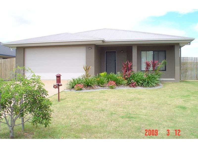 Bushland Beach QLD 4818