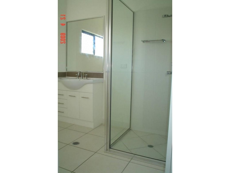 Bushland Beach QLD 4818