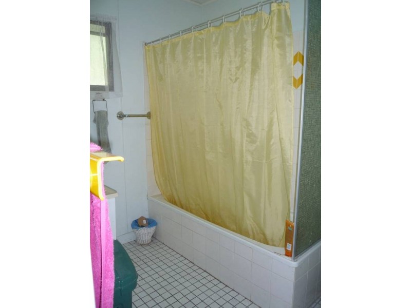 10 Rossato Crescent, Rasmussen QLD 4815