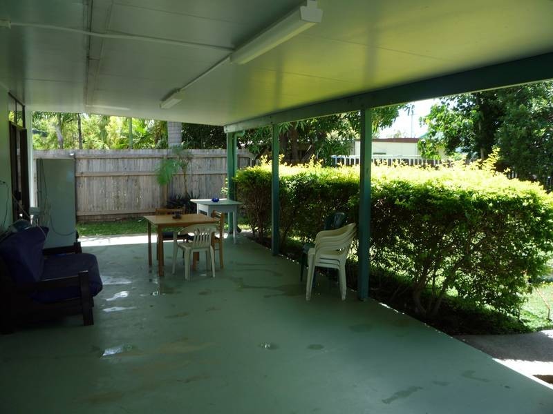 10 Rossato Crescent, Rasmussen QLD 4815