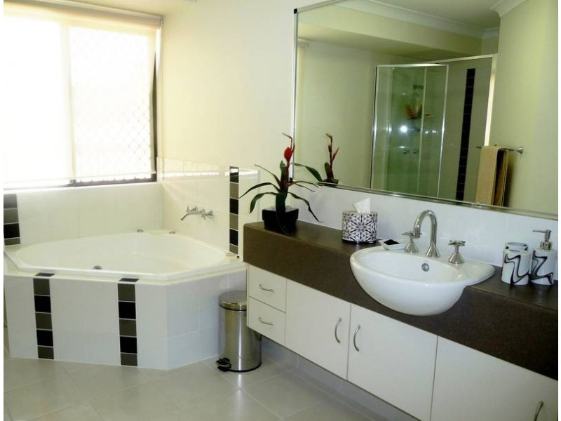 11 Mannikin Way, Kalynda Chase, Bohle Plains QLD 4817