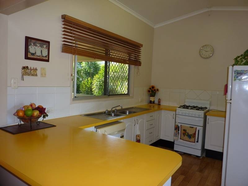 6 Allambie Court (not Lane), Kelso QLD 4815