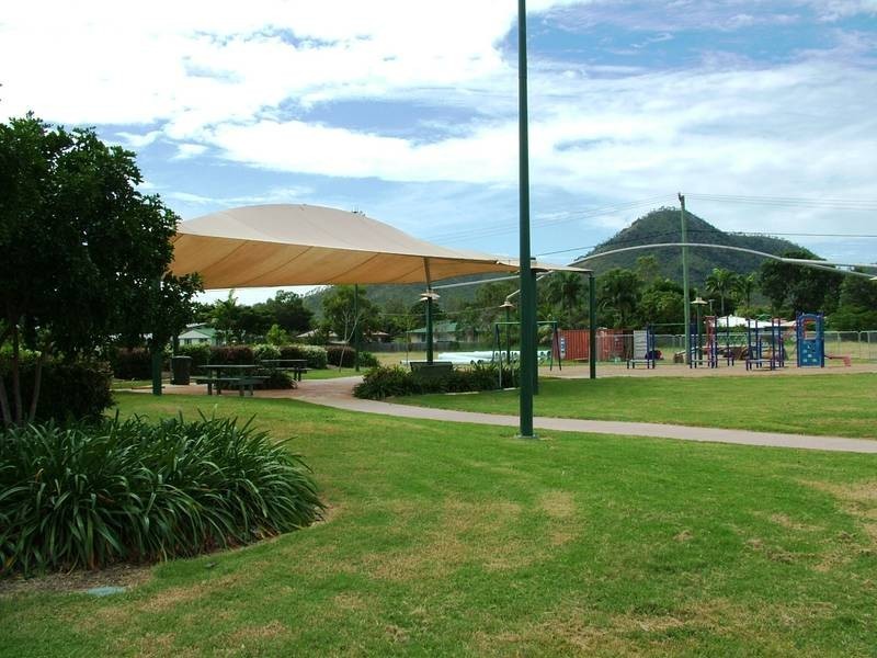 7 Bellamy Street, Rasmussen QLD 4815