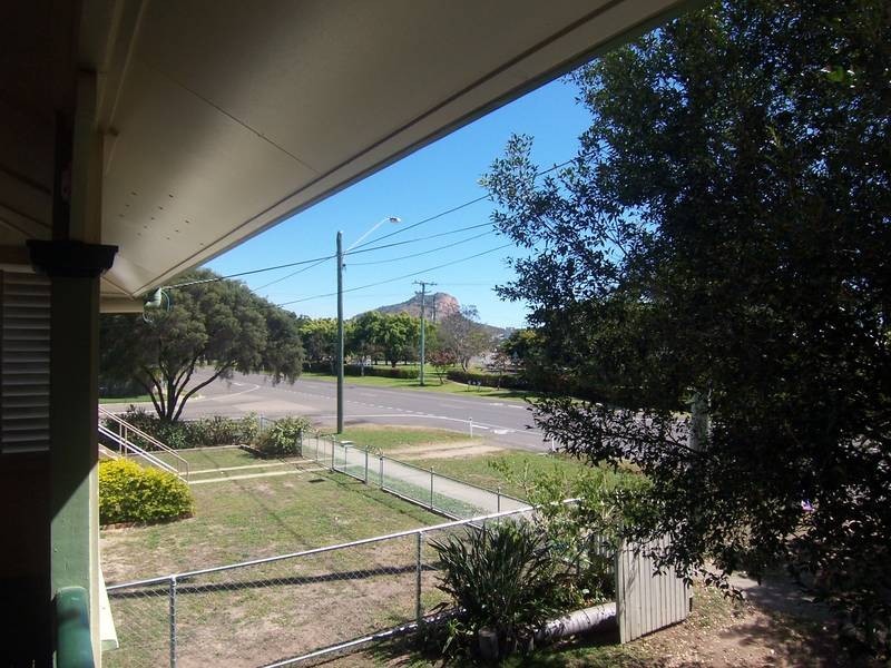 284 Boundary Street, South Townsville QLD 4810