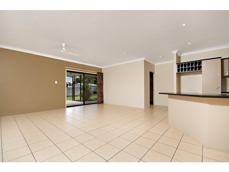 30 Squires Ct, Kirwan QLD 4817