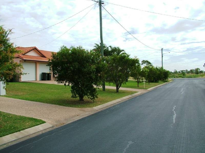 7 Bellamy Street, Rasmussen QLD 4815