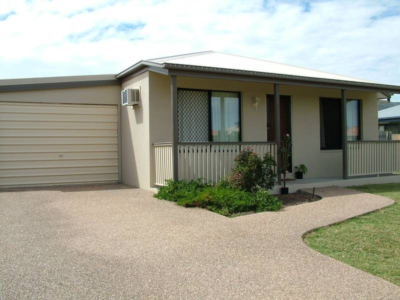 7 Bellamy Street, Rasmussen QLD 4815