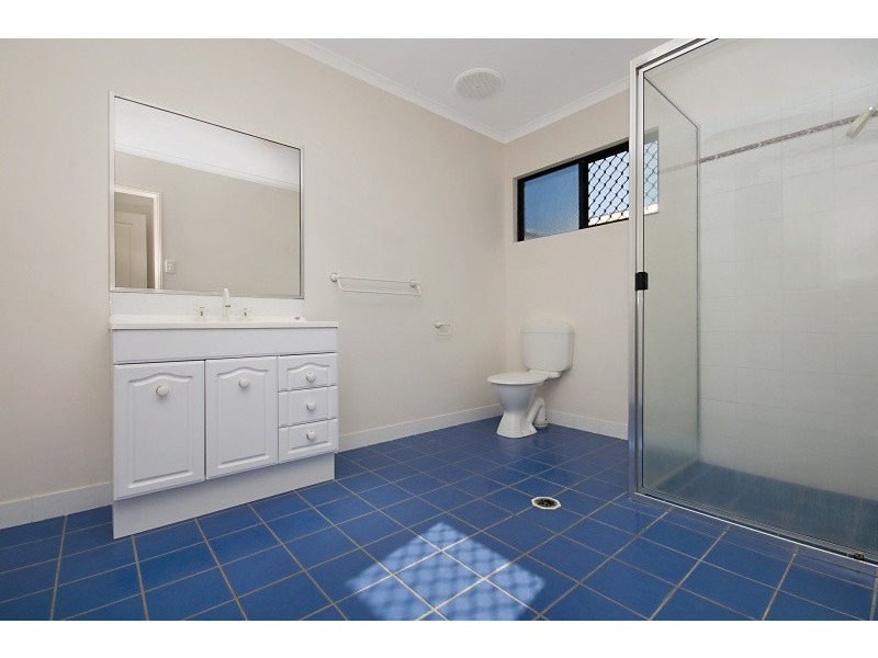 30 Lakeshore Cct, Idalia QLD 4811