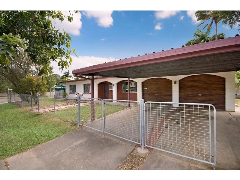 3 Hammond Way, Kelso QLD 4815