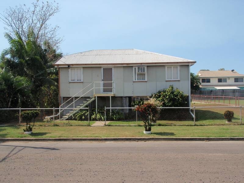 17 First Avenue, Railway Estate QLD 4810