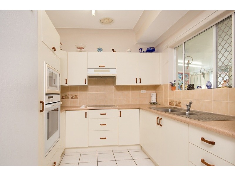 4 Katie Court, Rasmussen QLD 4815