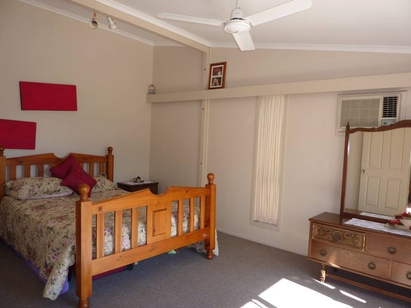 6. Allambie Court (not Lane), Kelso QLD 4815