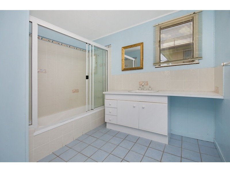 593 Ross River Road, Kirwan QLD 4817