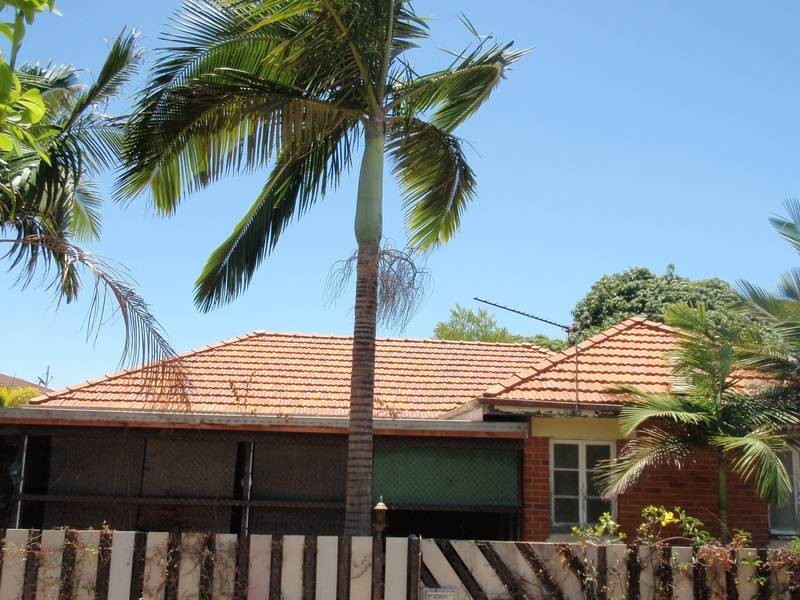 12 Howitt Street, North Ward QLD 4810