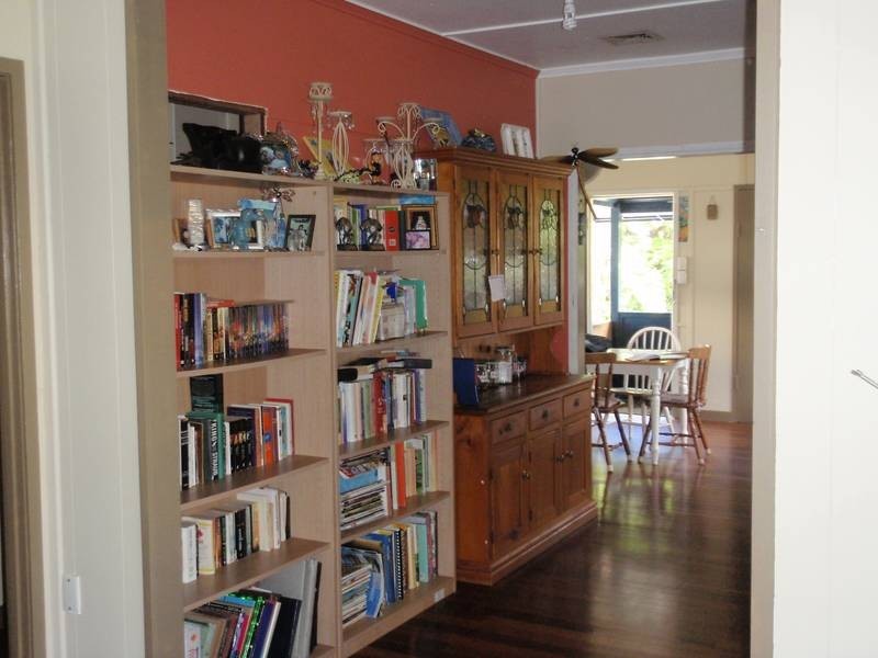 42 Munroe Street, Wulguru QLD 4811