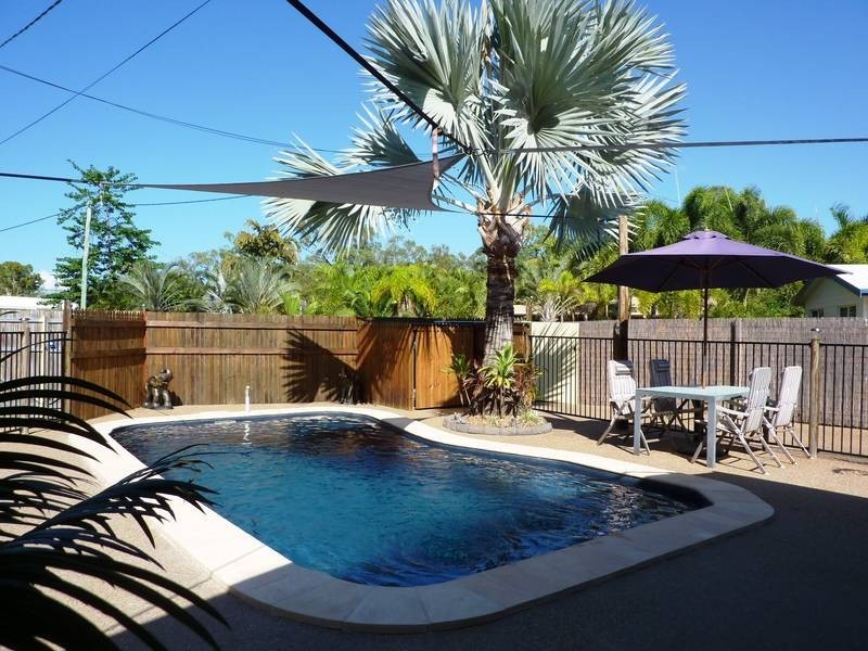 6 Samuel Court, Burdell QLD 4818