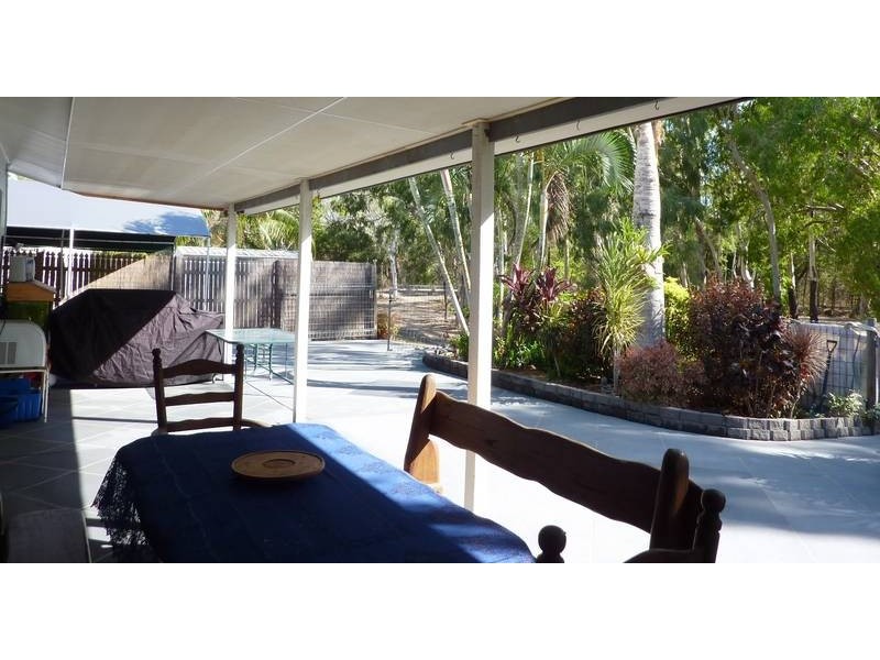 6 Samuel Court, Burdell QLD 4818