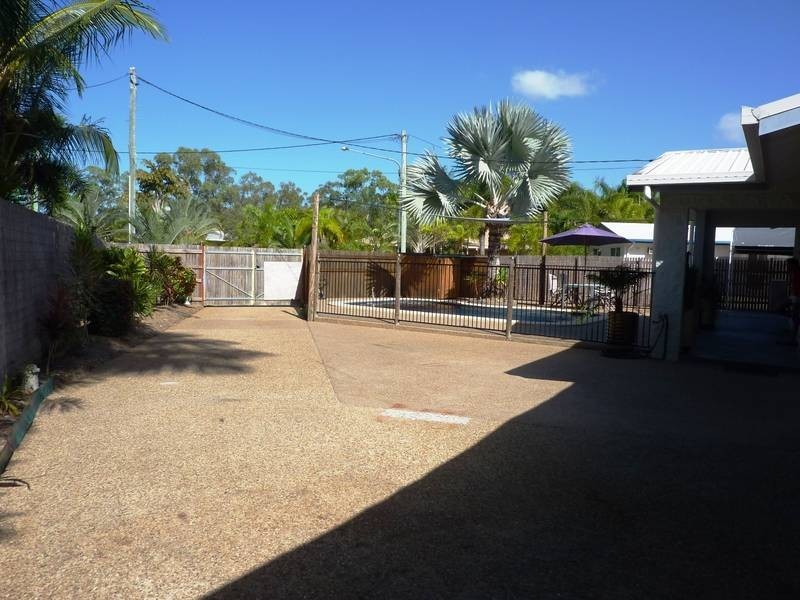 6 Samuel Court, Burdell QLD 4818