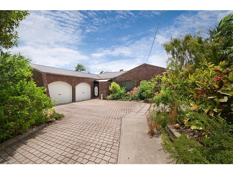 10 Sallows Street, Pallarenda QLD 4810