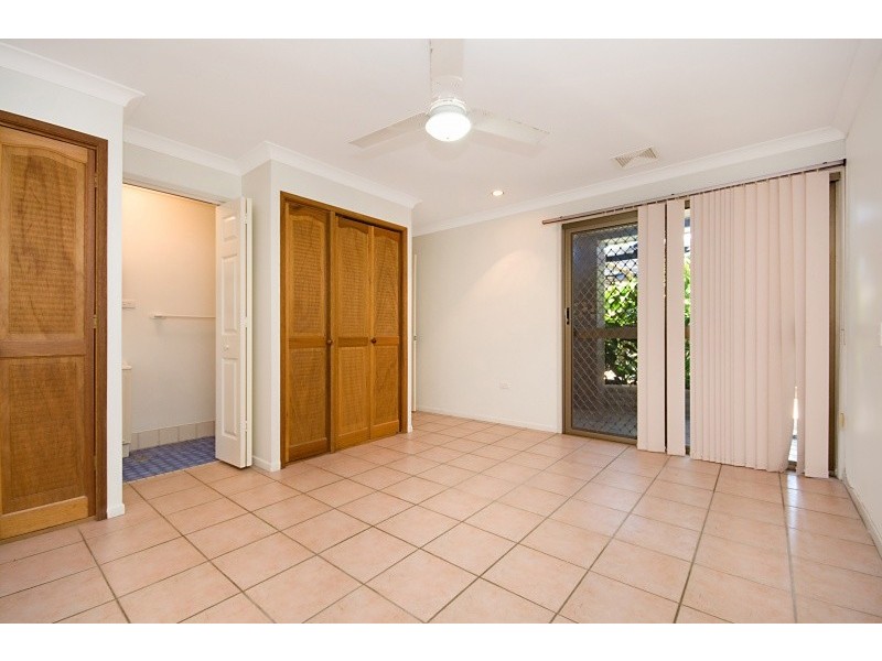 10 Sallows Street, Pallarenda QLD 4810