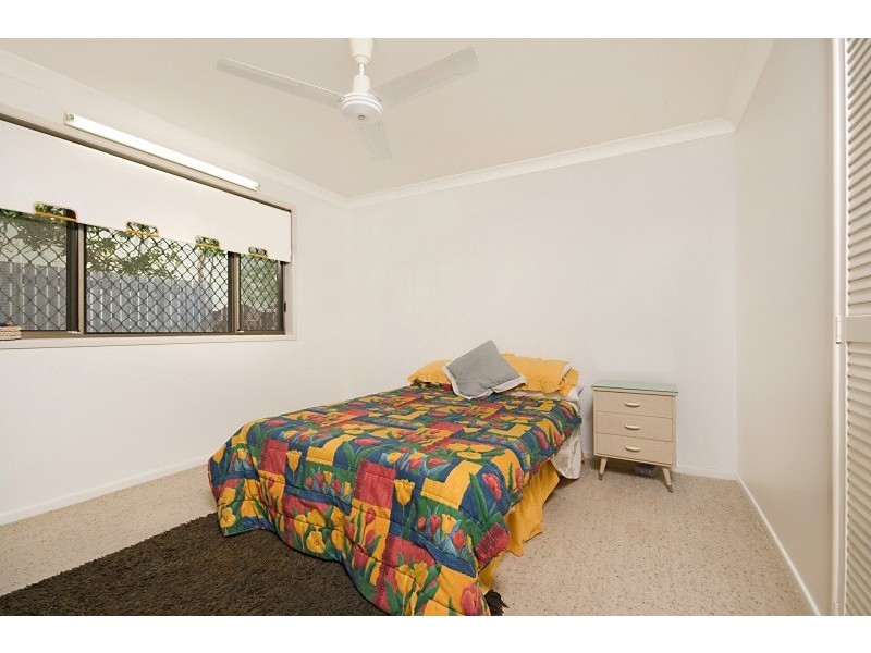 10 Sallows Street, Pallarenda QLD 4810