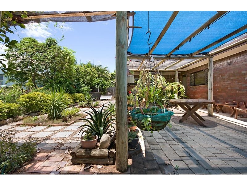 10 Sallows Street, Pallarenda QLD 4810