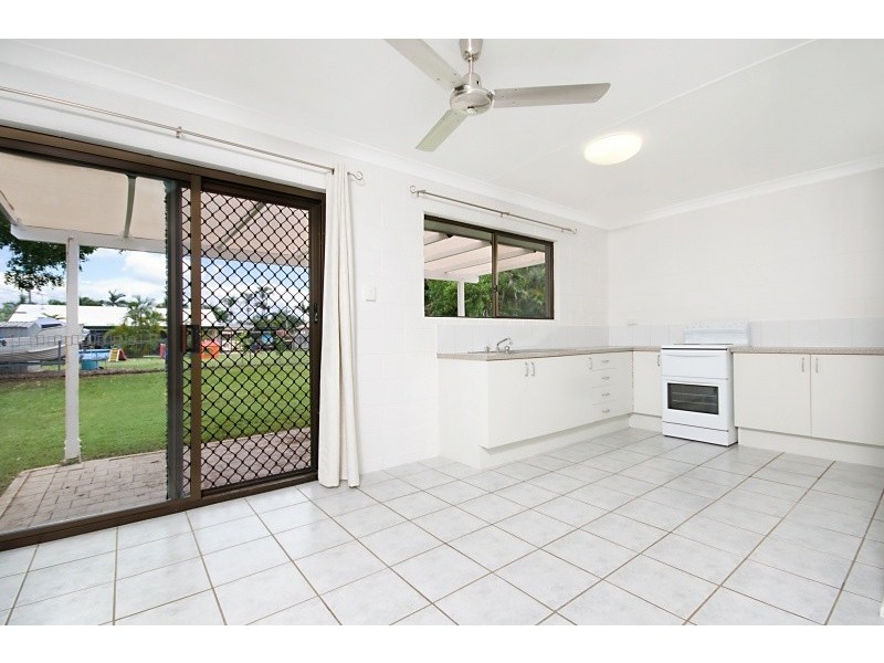 5 Duncan Crt, Kelso QLD 4815