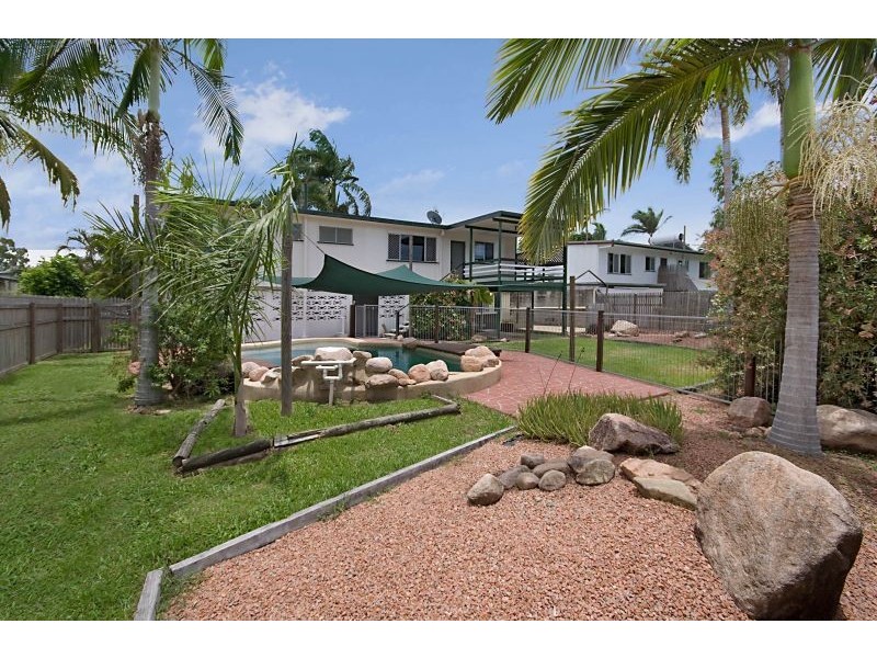 14 Canara St, Cranbrook QLD 4814