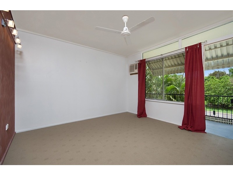 14 Canara St, Cranbrook QLD 4814