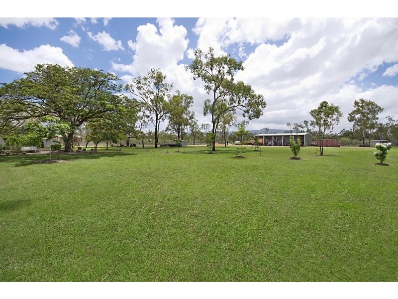 3 Connemara Course, Kelso QLD 4815