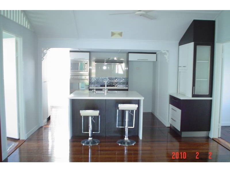 West End QLD 4810