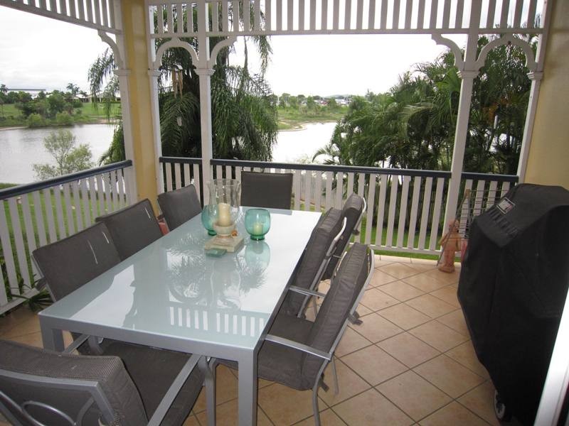 2/22-24 Martinez Avenue, Townsville QLD 4810