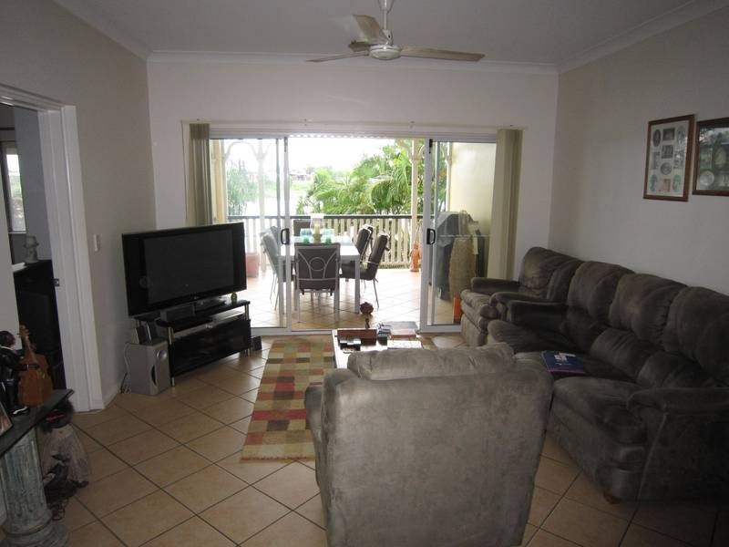 2/22-24 Martinez Avenue, Townsville QLD 4810
