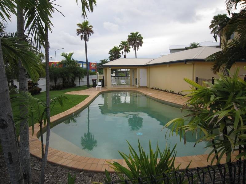 2/22-24 Martinez Avenue, Townsville QLD 4810