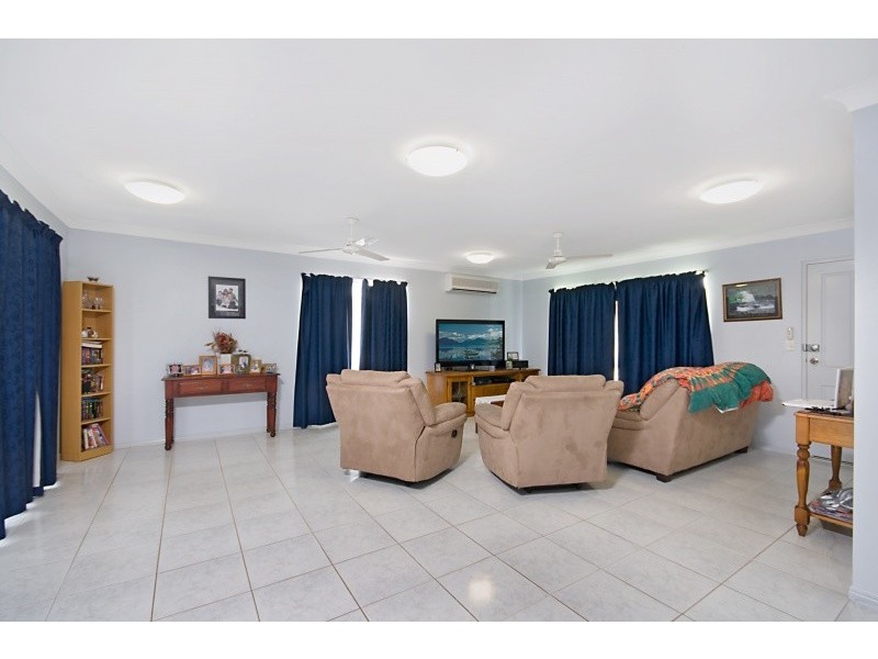 54 Crestbrook Drive, Mount Louisa QLD 4814