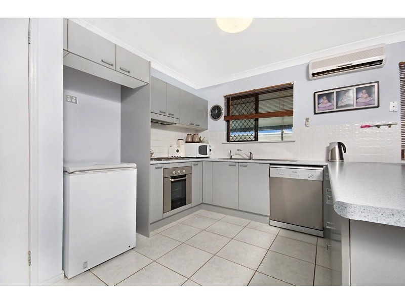 54 Crestbrook Drive, Mount Louisa QLD 4814